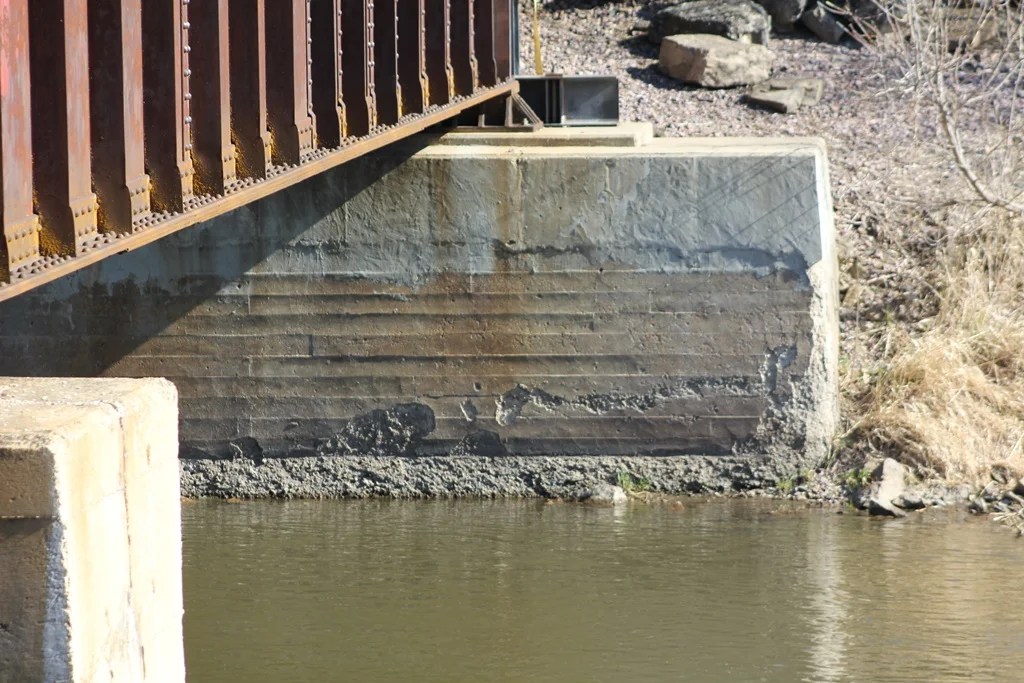 DM&E Shell Rock River Bridge (Plymouth)